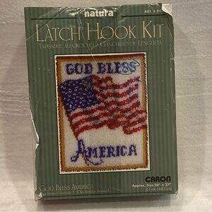 Caron Natura Latch Hook Kit "God Bless America" Flag Patriotic Size 20x27 NIOB